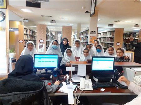 بازدیدمدارس از کتابخانه